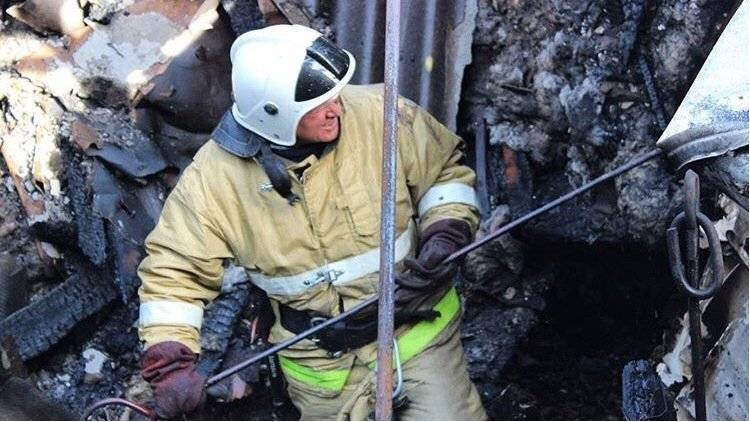 Пожарные спасли 10 человек из горящего дома в крымском селе