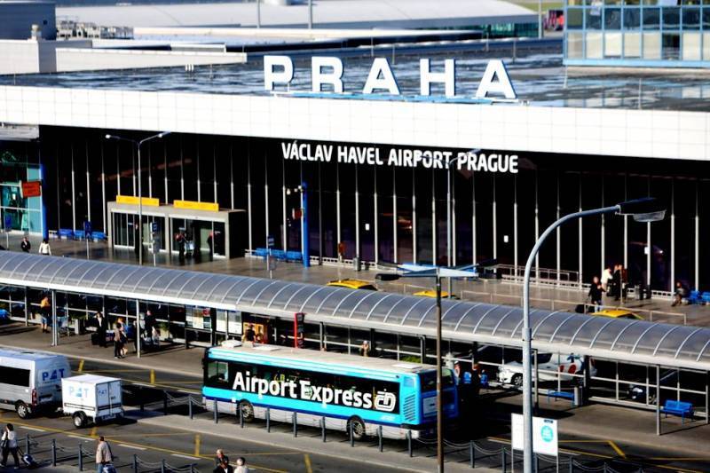 Чехия сняла запрет на полеты самолетов из России