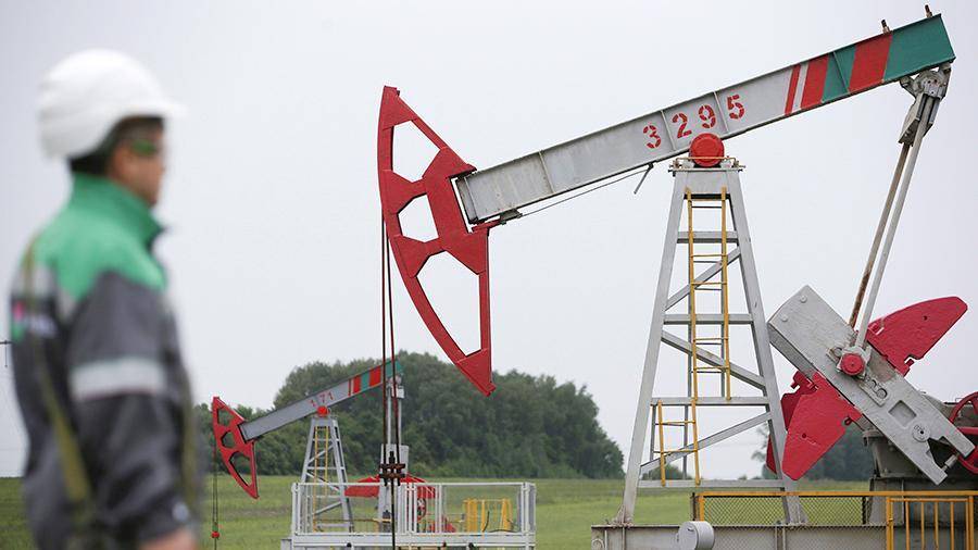 ОПЕК+ сократит добычу нефти еще на девять месяцев