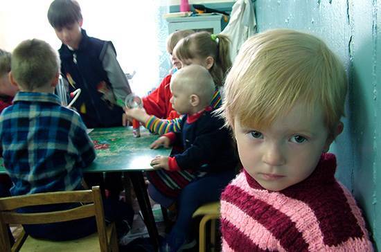 В Подмосковье с начала года устроили в семьи более 950 тысяч детей-сирот