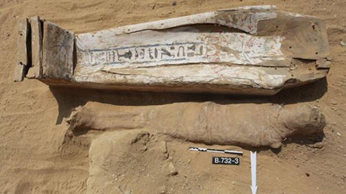 В Египте у подножия самой старой пирамиды нашли десятки странных мумий