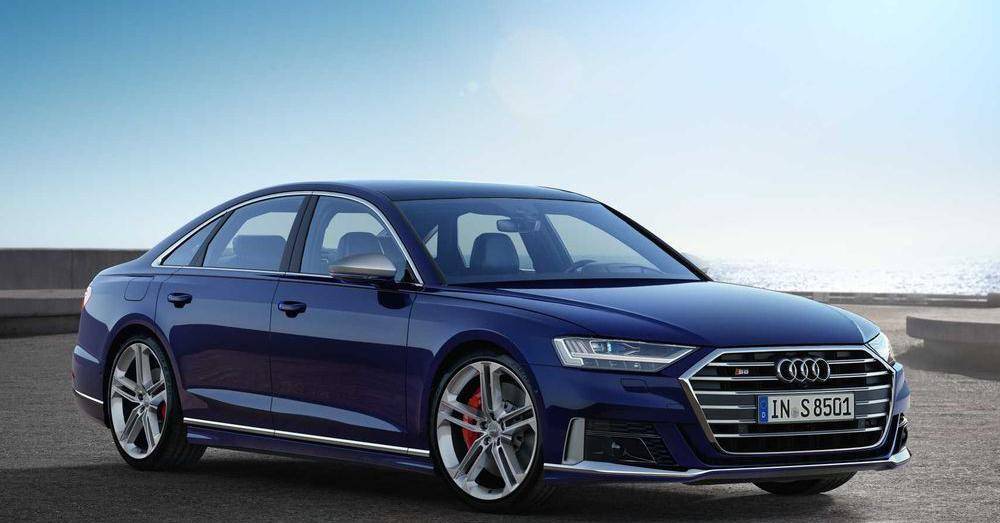 Audi показала "заряженный" седан S8 нового поколения