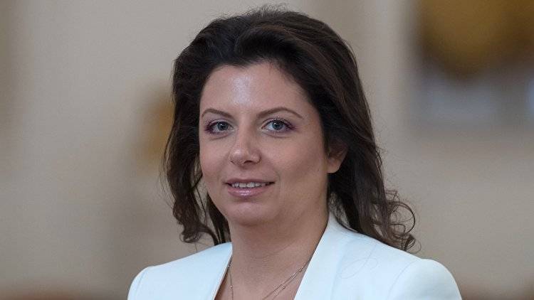 Симоньян на мове попросила у президента Украины о Вышинском