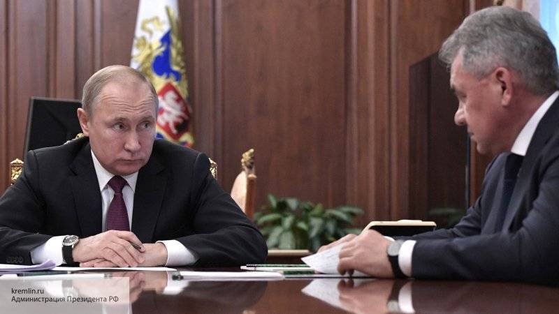 Путин и Шойгу проведут встречу по инциденту с погибшими подводниками
