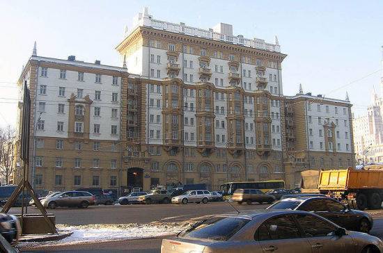 Посольство США в Москве сократит сроки выдачи виз