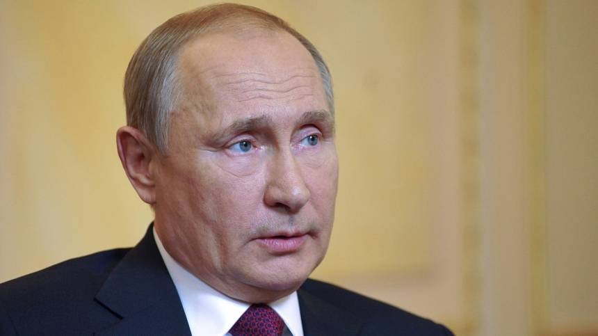 Путин поручил провести тщательное расследование гибели моряков