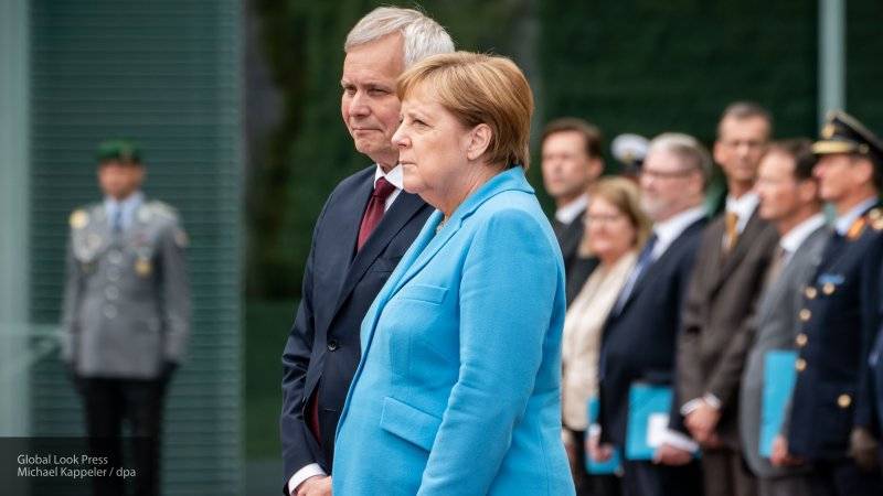 Меркель назвала личным делом вопрос здоровья после нескольких приступов дрожи