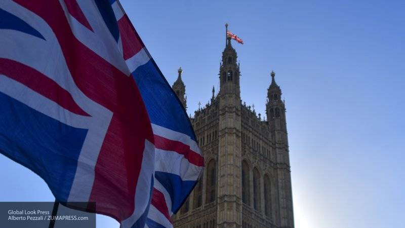 Три министра Великобритании намерены уйти в отставку в ближайшее время