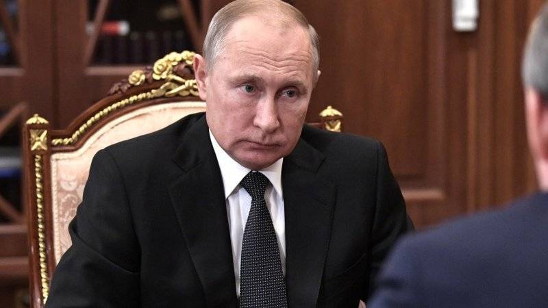 Путин призвал власть напрочь исключить хамство в отношении россиян