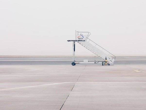 Японский аэропорт прерывал работу из-за удара молнии в ВПП - polit.ru - Япония - Нагоя