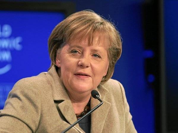 Меркель выразила готовность улучшать отношения с Россией