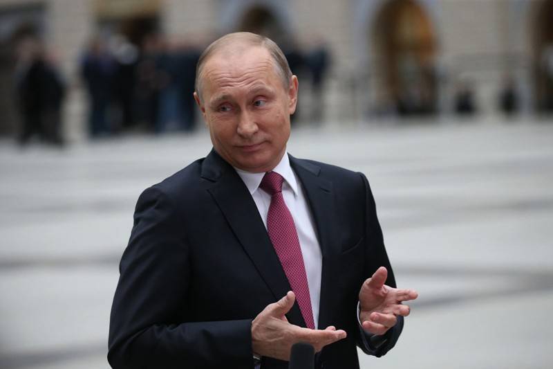Зеленский раздаёт паспорта российскому отребью, а Путин – адекватным украинцам