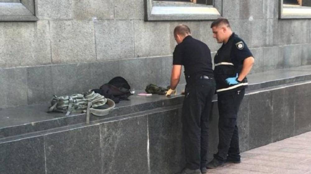 Вооруженного гранатой мужчину задержали у Верховной рады в Киеве