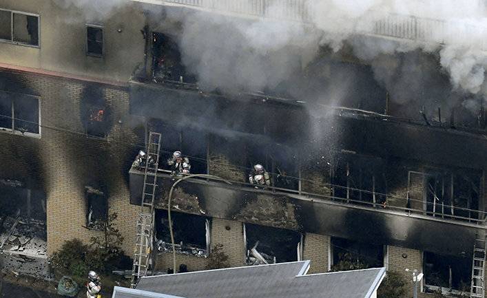 Нихон кэйдзай (Япония): поджог в киотской студии аниме? 33 жертвы, арестован 41-летний мужчина