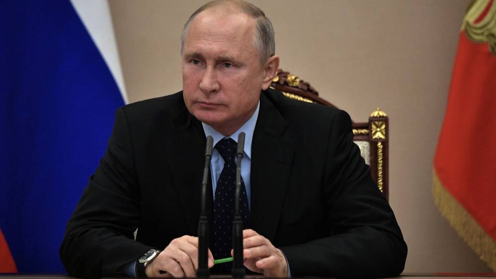 Путин перенес саммиты ШОС и БРИКС из Челябинска в Петербург