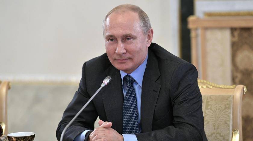 Путин одобрил предложение "Единой России" организовать мобильное движение "Волонтеры ЧС"