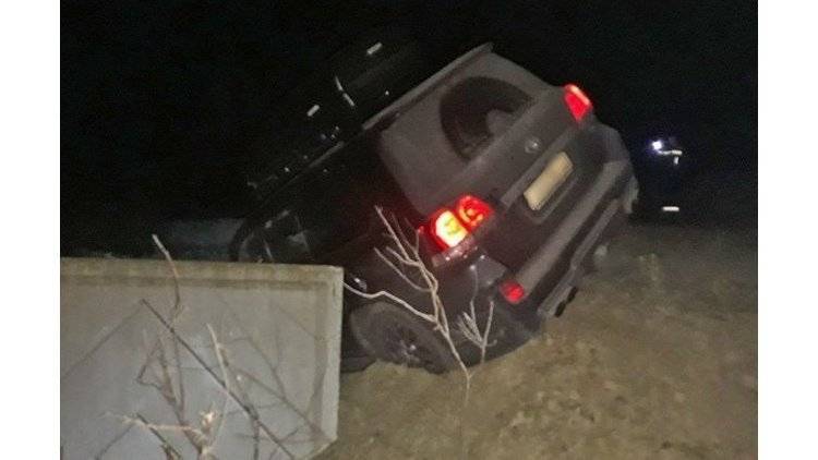 Над пропастью в машине: в Крыму спасатели вытащили авто из обрыва