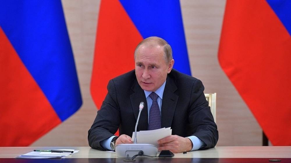 Путин поручил ужесточить наказание за нарушение ПДД при перевозке детей