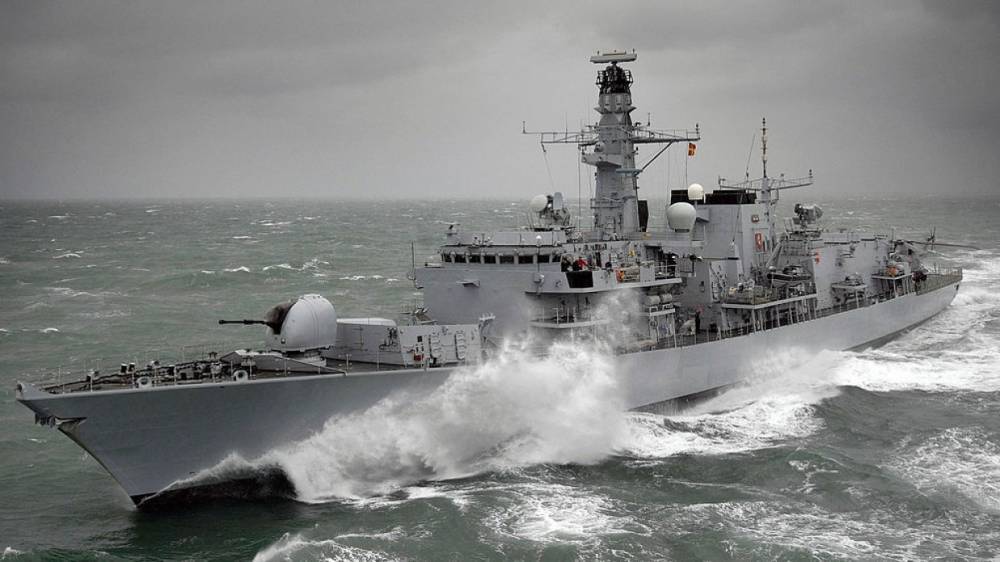 Лондон назвал цель переброски фрегата HMS Kent в Персидский залив