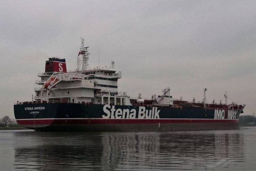 Три гражданина РФ оказались на задержанном Ираном танкере