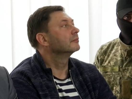 Обвиняемый стал заложником: Зеленский оставил Вышинского под стражей