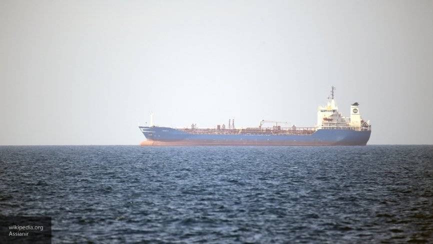 В Иране объяснили причины задержания британского танкера с российскими моряками