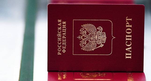 Ждали 11 лет: семье из Таджикистана помогли получить гражданство РФ