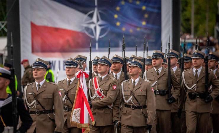 Польша назвала неуместным присутствие Путина на годовщине Второй мировой