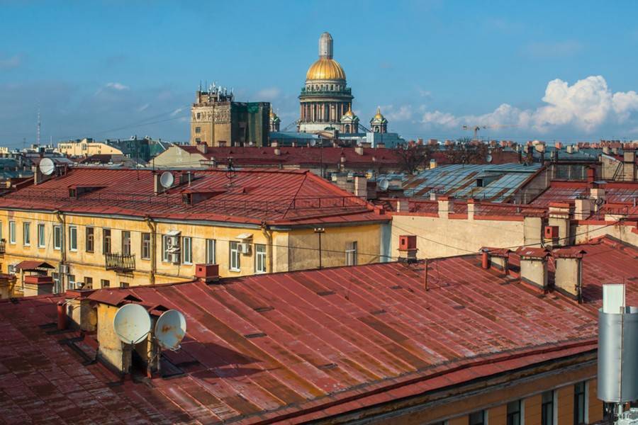 Крыши петербургских домов закроют для туристов