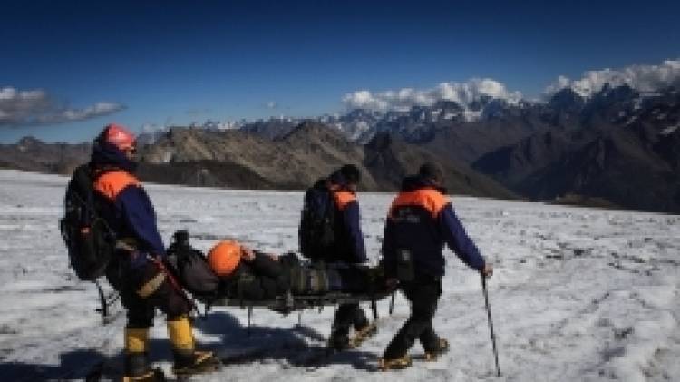 Альпинист травмировался при срыве в горах Кабардино-Балкарии