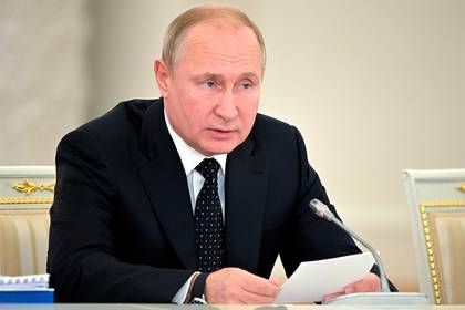 Путин пообщался с пострадавшим от наводнения ребенком
