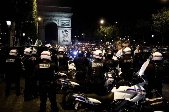 Во Франции задержаны болельщики, громко праздновавшие победу Алжира