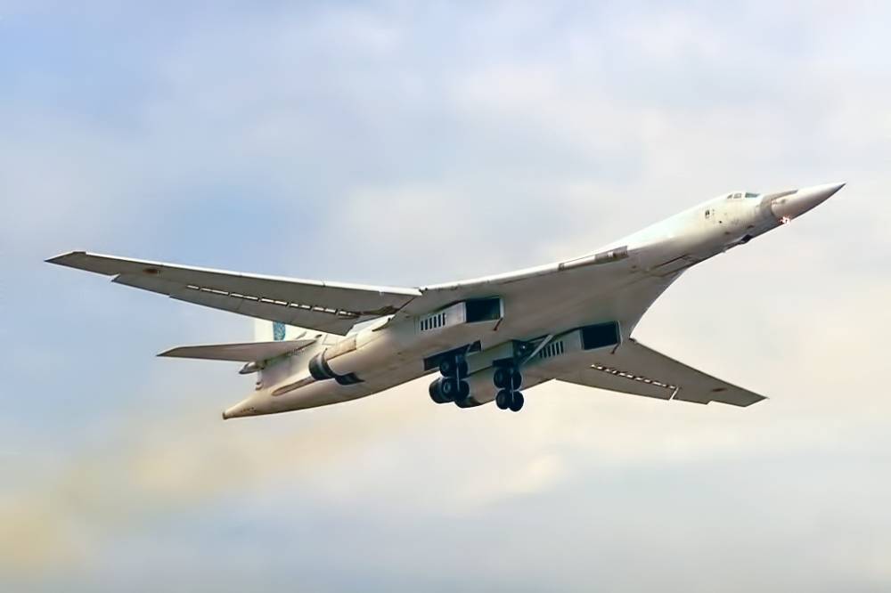 Ту-160 против В-12: чем «Белый лебедь» лучше американского «Лансера» | Русская семерка