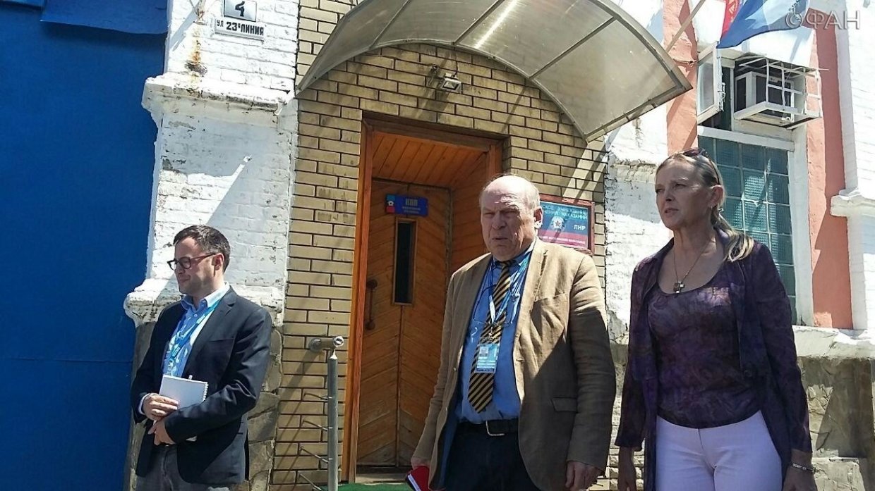 Координатор ОБСЕ встретился с пленными в Луганске