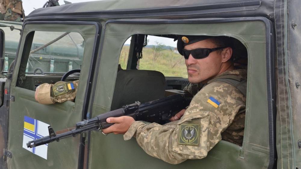 Три украинских силовика утонули вместе с БМД на учениях НАТО