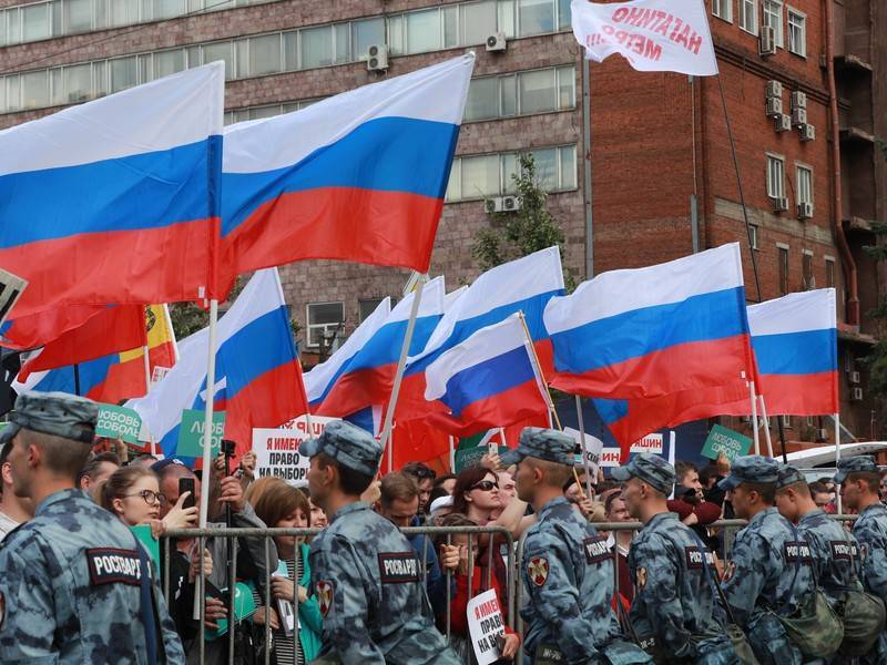 Полиция назвала число участников митинга в Москве