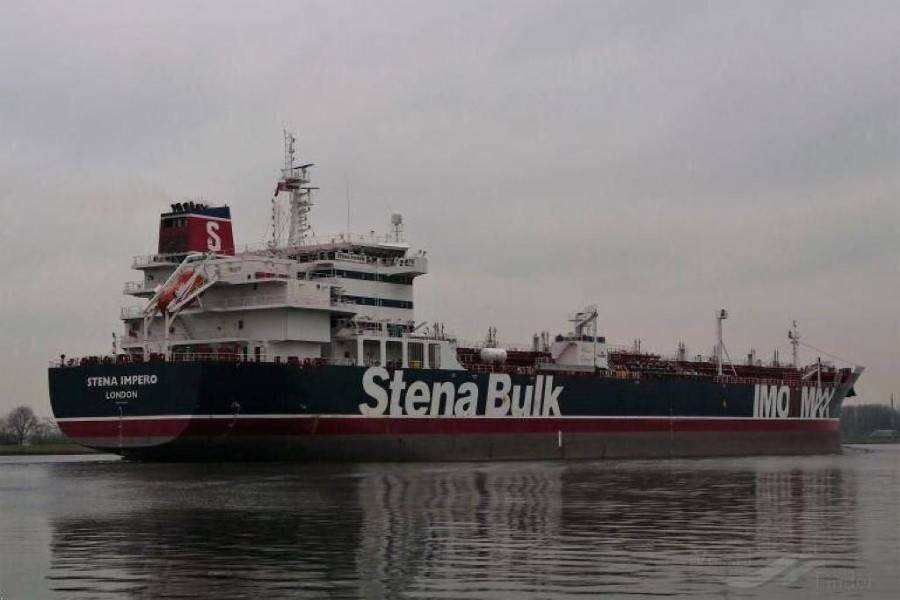 Иран задержал британский нефтяной танкер в Ормузском проливе