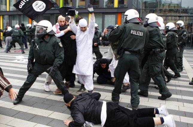 В Германии сообщили об обысках у исламских экстремистов
