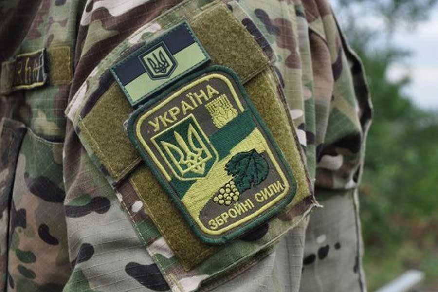 В Донбассе дезертировал с оружием пьяный украинский боевик | Новороссия