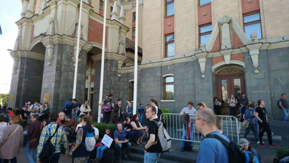 Бывший замглавы штаба Навального заявил о грандиозном провале фрик-митинга в Москве