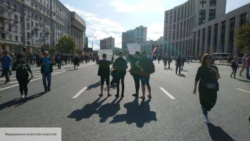 Самонкин обвинил оппозицию в сокрытии правды из-за недопуска ряда СМИ на митинг в Москве