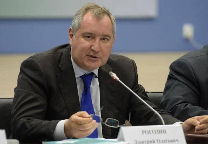 Рогозин рассказал о работе антропоморфного робота «Федора»