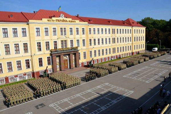 Тарас Возняк: Об уничтожении Академии сухопутных войск во Львове