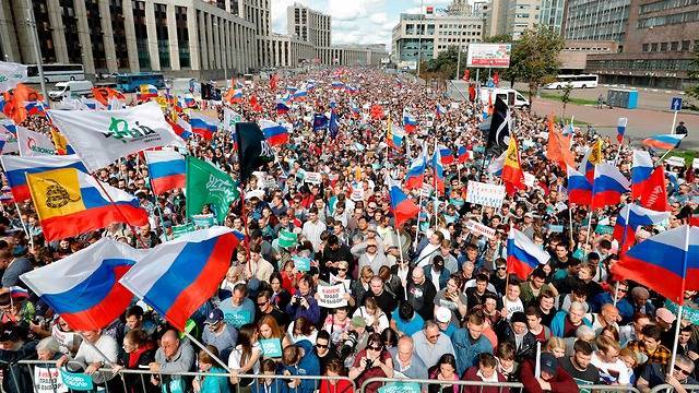 "Путин лжет!": более 22 тысяч человек вышли на митинг протеста в Москве