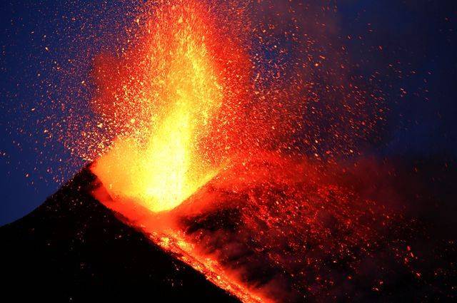 Вулкан Этна снова проснулся
