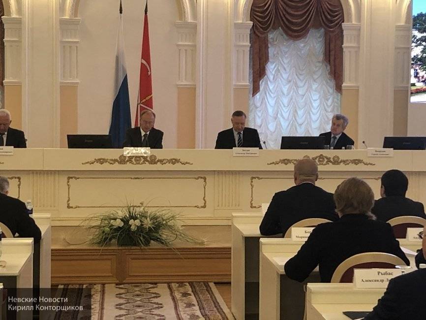 На заседании Совбеза в Петербурге Беглов рассказал о молодежной политике