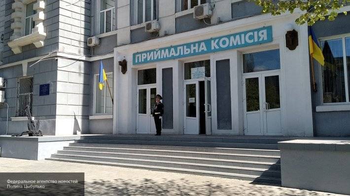 Внеочередные выборы в парламент начались сегодня на Украине
