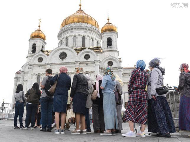 Более 75 тысяч человек поклонились мощам Петра и Февронии в Москве