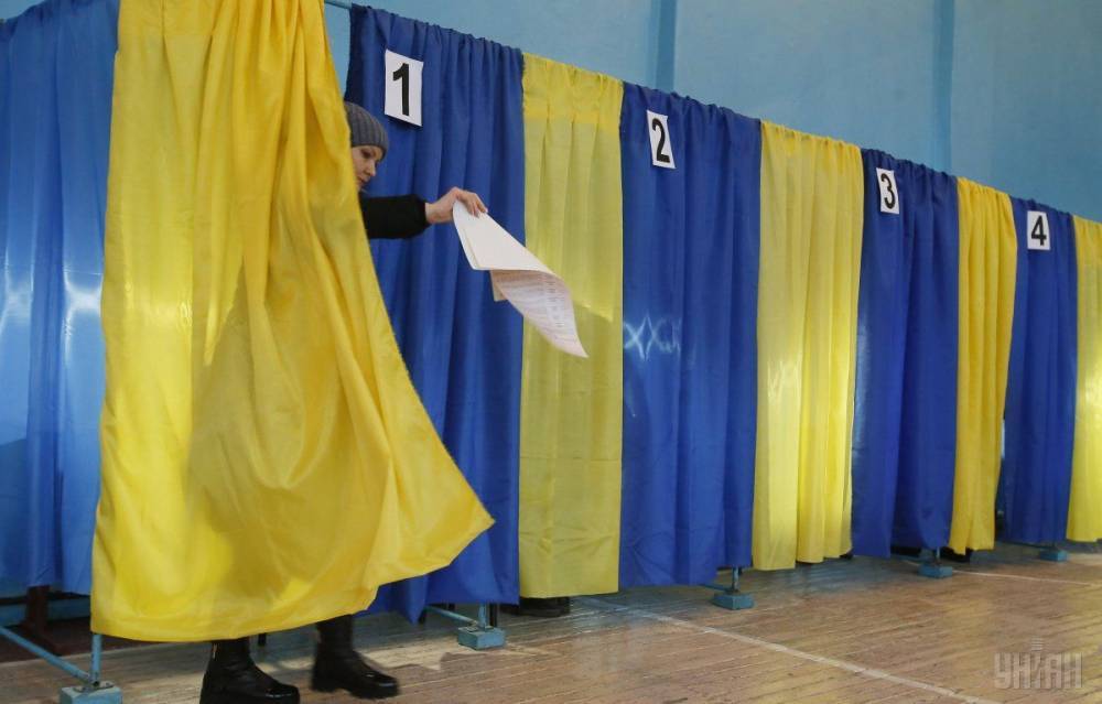 Украина. Избирательные участки открыты