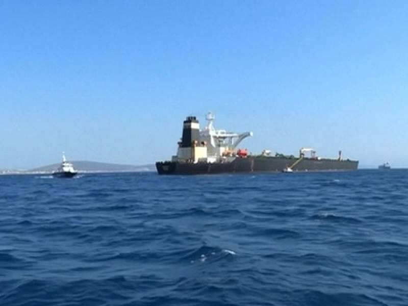 "Операция невозможна без одобрения Путина": Британия заподозрила Россию в захвате нефтяного танкера